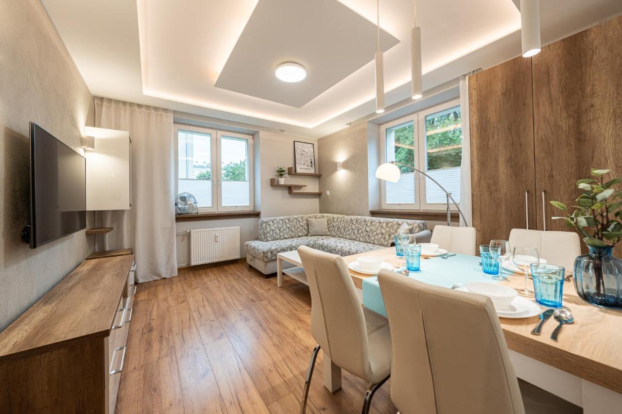 Apartment Bluebird Katowice Near Spodek Mck & City Center Exteriör bild